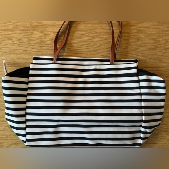 NIB DSW Weekender Bag - Picture 3 of 3